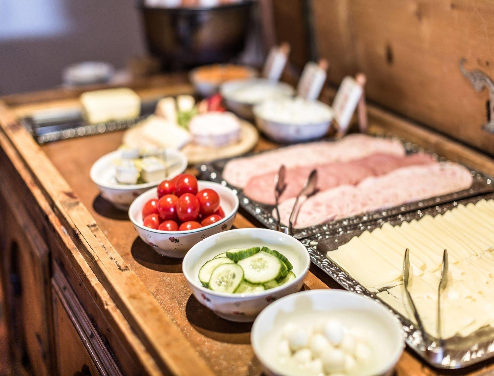 Hotel Salzburg Holznerwirt 4*